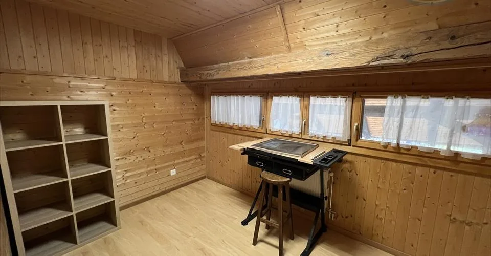 Spacieuse propriété modulable avec appartement indépendant et grange