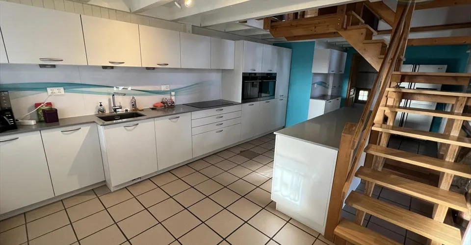 Spacieuse propriété modulable avec appartement indépendant et grange