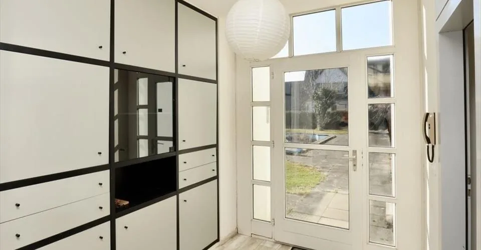 Située à Porrentruy villa d'architecte de 9 pièces
