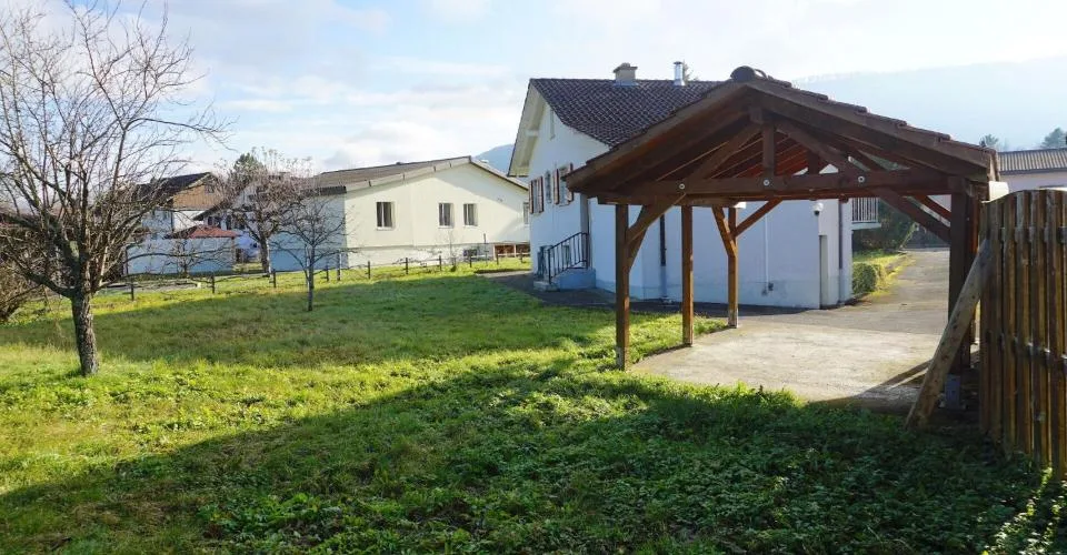 ARI-252 - Maison individuelle sur une parcelle de 904 m2