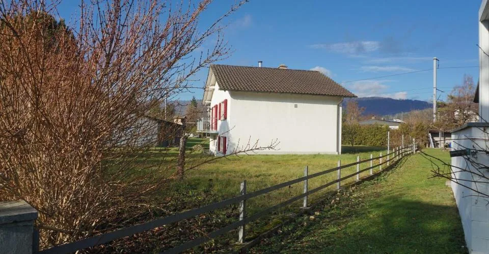 ARI-252 - Maison individuelle sur une parcelle de 904 m2