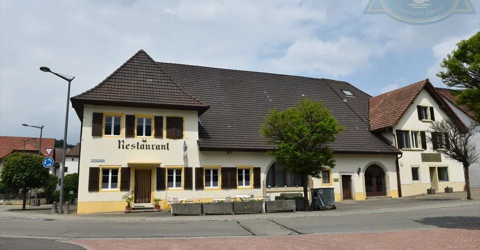 Immeuble de rendement avec grand potentiel d'agrandissement