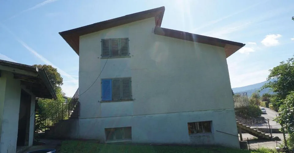 ARI-242 Maison de 2 appartements sur une parcelle de 1'485 m2