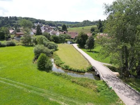 Petit immeuble avec jardin Produit d’investissement à saisir à Courtemaîche