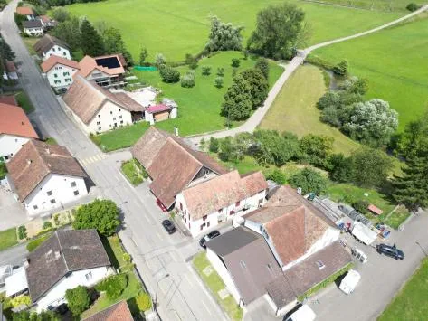 Petit immeuble avec jardin Produit d’investissement à saisir à Courtemaîche