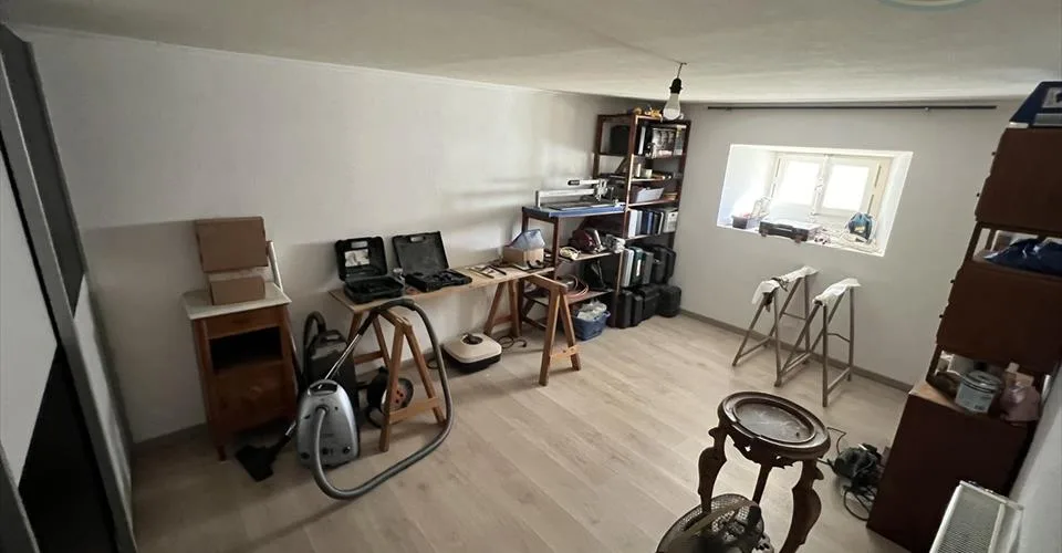 Maison de trois appartements à Courgenay avec grange – photo 7 sur 13