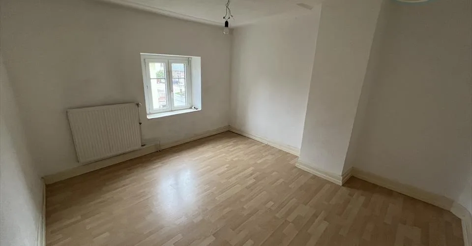 Maison de trois appartements à Courgenay avec grange – photo 12 sur 13