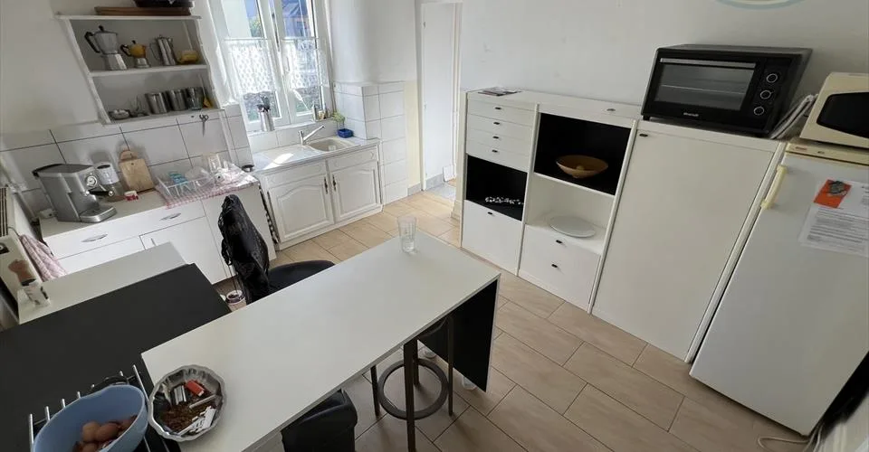 Maison de trois appartements à Courgenay avec grange – photo 9 sur 13
