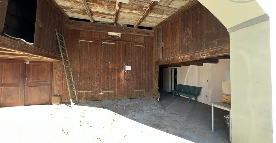 Maison de trois appartements à Courgenay avec grange – photo 3 sur 13