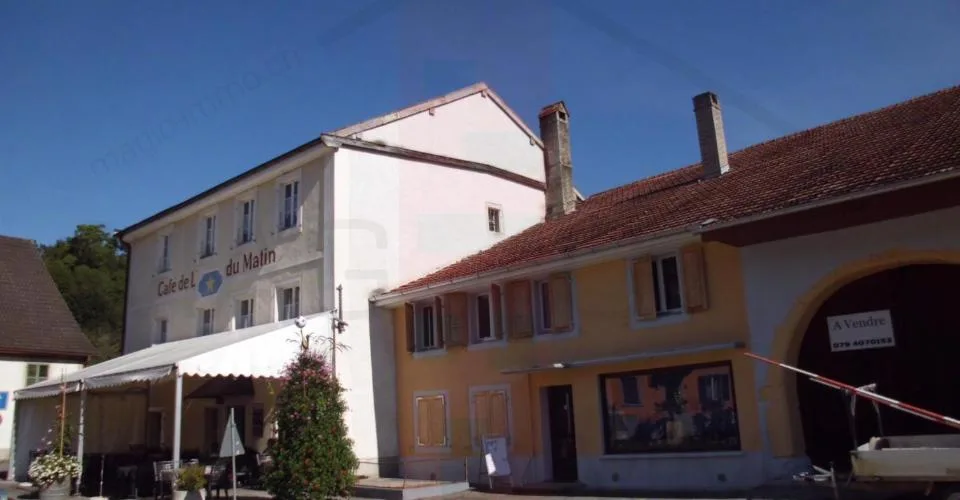Bâtiment au centre du village de Fontenais – Foto 10 von 11