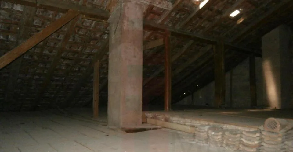 Bâtiment au centre du village de Fontenais – Foto 9 von 11