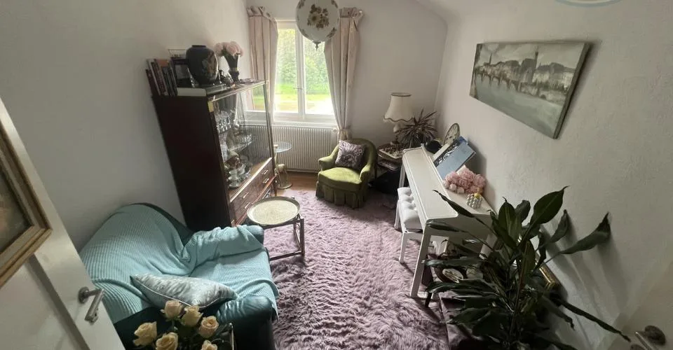 Immeuble de rendement avec 3 appartements et surface verte de 1'400m2 – photo 3 sur 13