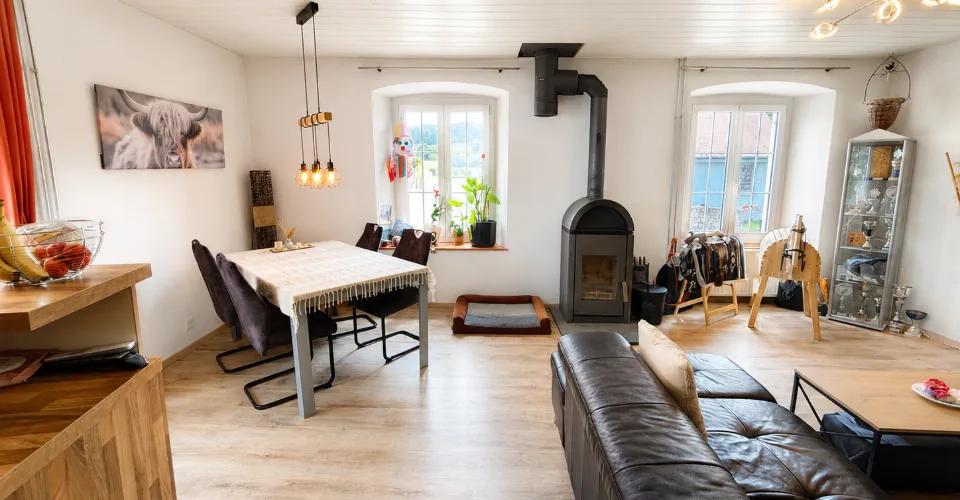 Charmante maison mitoyenne de 4,4 pièces avec jardin, cave voûtée et garage à Grandfontaine