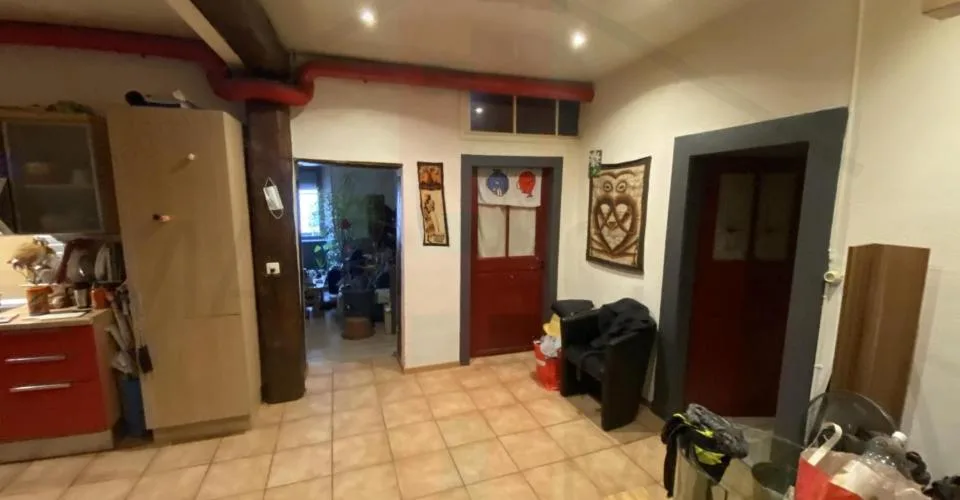 Appartement avec beau potentiel au centre ville de Porrentruy