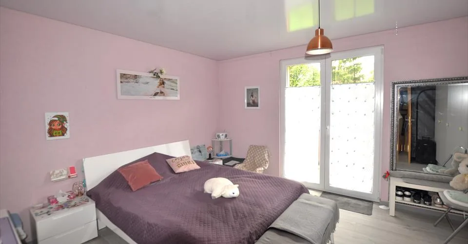 Jolie propriété, composée de deux logements, située à Courtemaîche