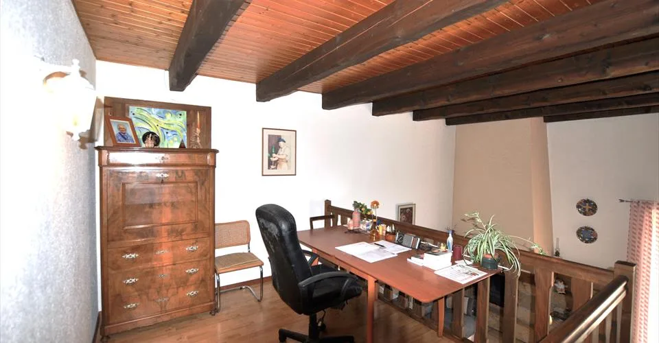 Jolie propriété, composée de deux logements, située à Courtemaîche