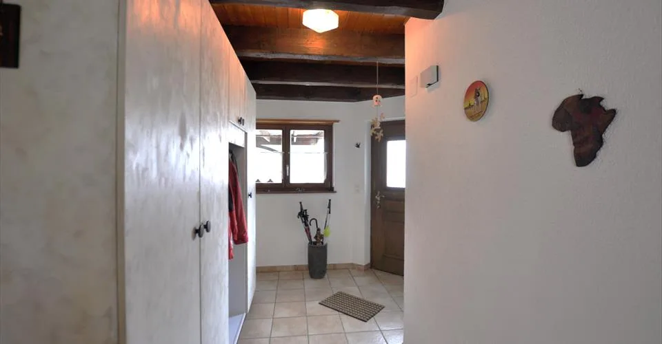 Jolie propriété, composée de deux logements, située à Courtemaîche