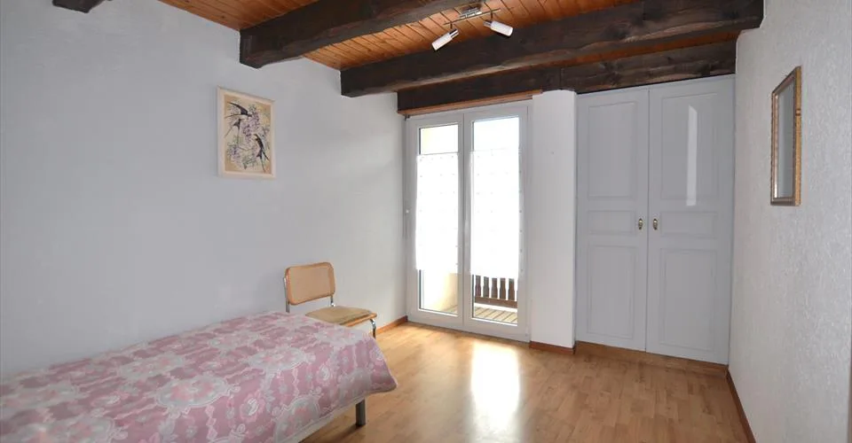 Jolie propriété, composée de deux logements, située à Courtemaîche