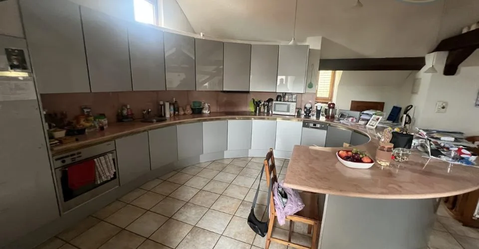 Immeuble de rendement entièrement loué