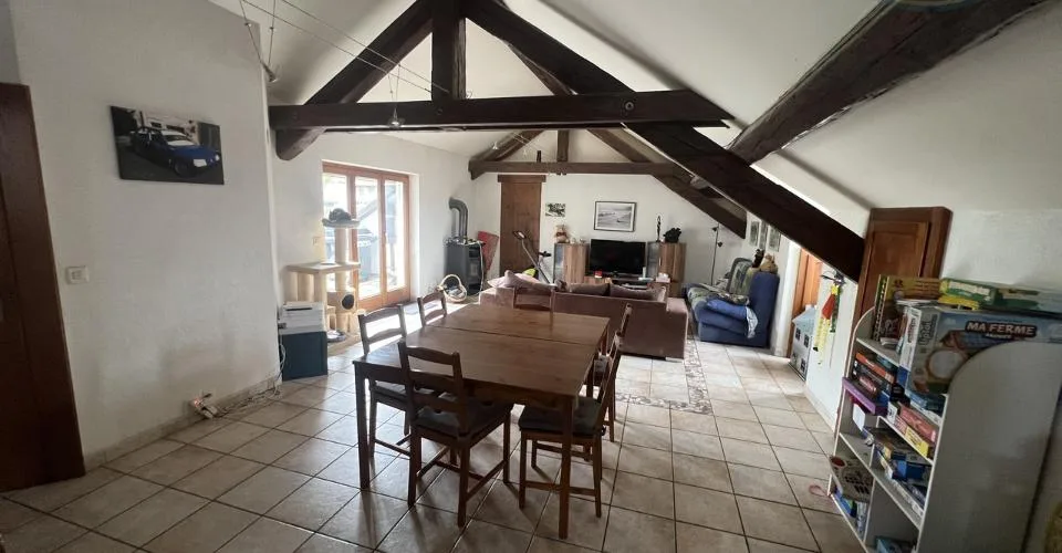 Immeuble de rendement entièrement loué