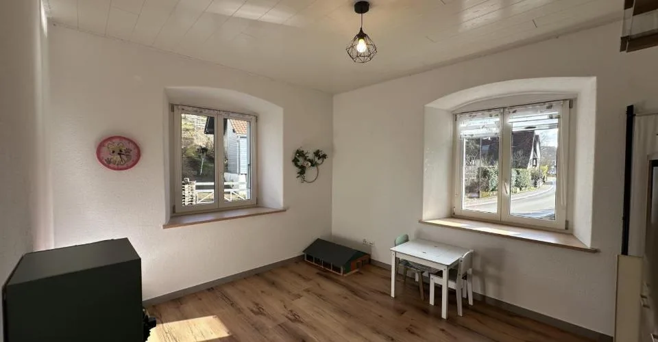 À vendre charmante maison rénovée à Coeuve