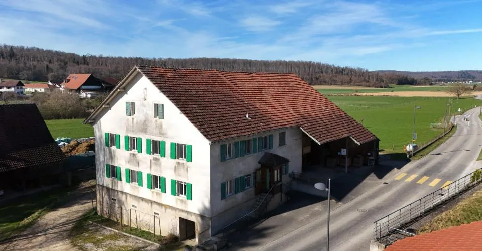 À vendre charmante maison rénovée à Coeuve