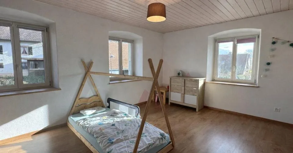 À vendre charmante maison rénovée à Coeuve