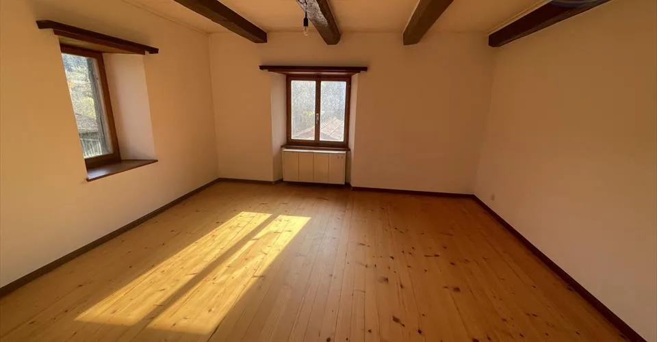 Maison rénovée dans une impasse du hameau de Mormont