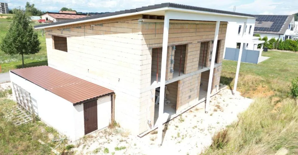 Construisez votre vision Deux maisons à terminer dans un écrin de verdure – Foto 6 von 11