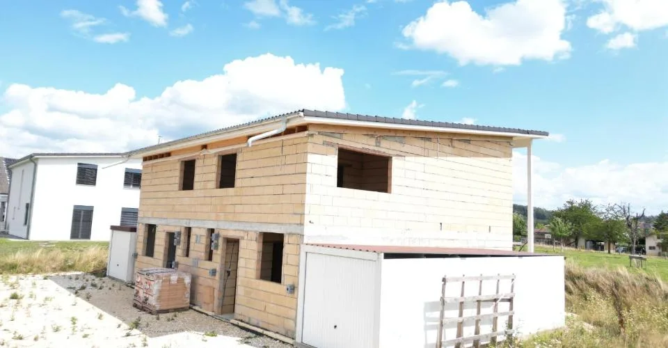 Construisez votre vision Deux maisons à terminer dans un écrin de verdure – Foto 7 von 11