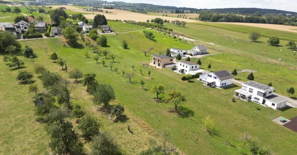 Construisez votre vision Deux maisons à terminer dans un écrin de verdure – Foto 11 von 11