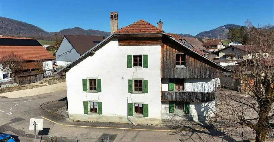 À vendre maison de 2 appartements rénovés à Courchapoix – foto 2 di 13