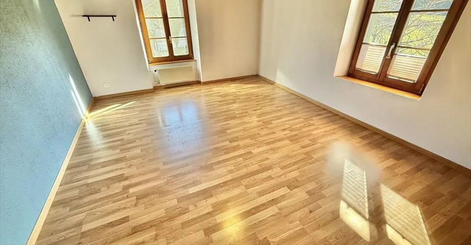 À vendre maison de 2 appartements rénovés à Courchapoix – foto 7 di 13