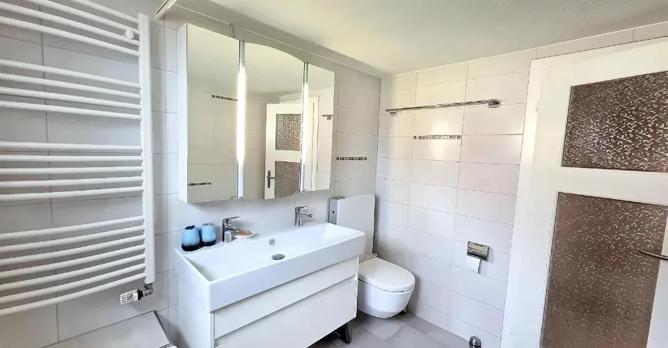 Appartement tout rénové de 4,5 pièces avec balcon et jardin