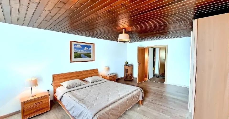 Appartement tout rénové de 4,5 pièces avec balcon et jardin