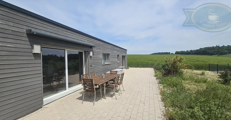 Maison de plain-pied moderne avec vue panoramique exceptionnelle
