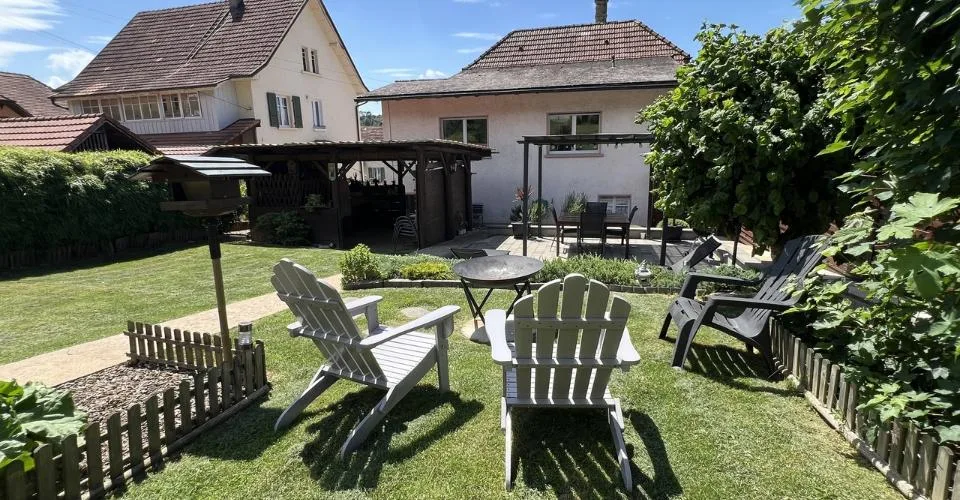 Maison multifonctionnelle en bordure de forêt à Boncourt