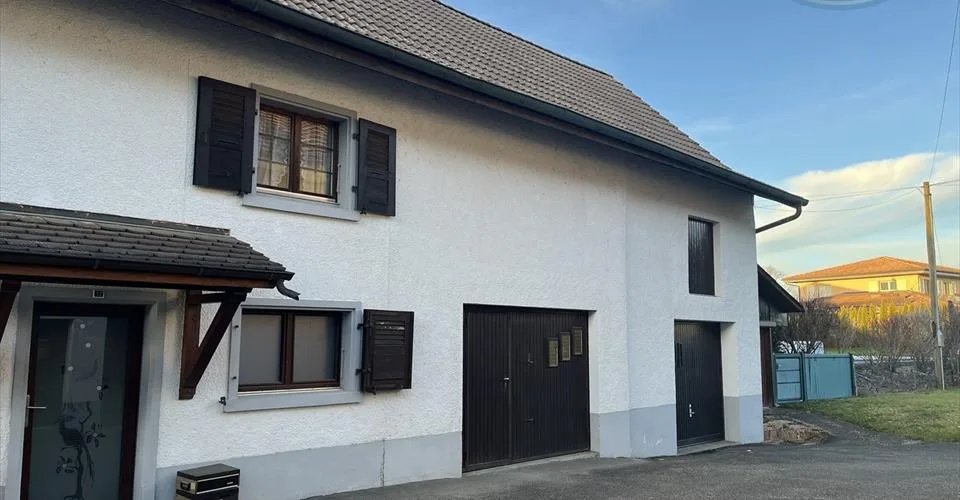 Maison de 7 pièces à rénover ou à transformer idéalement située à Alle