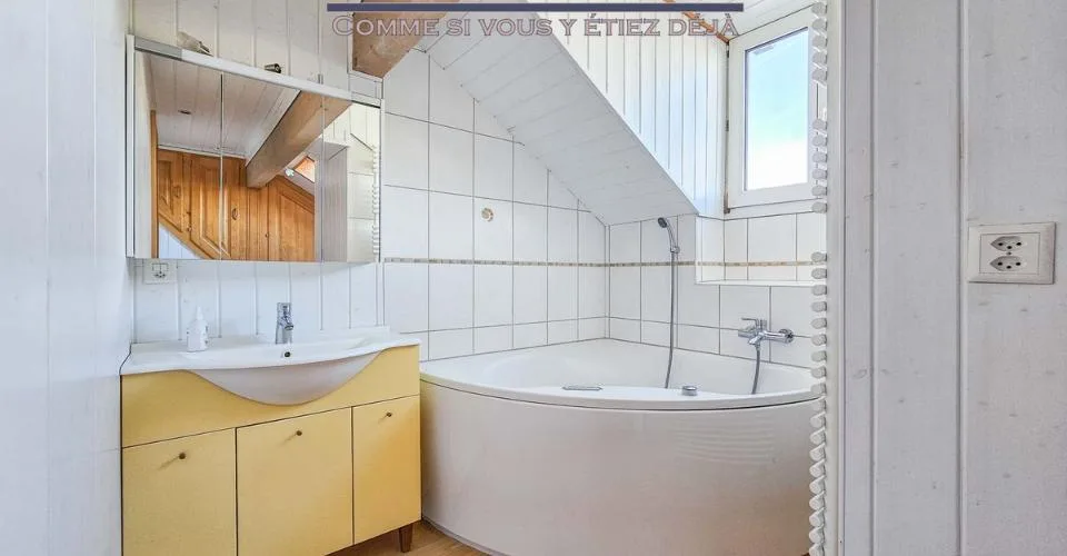 Immeuble de 3 appartements idéalement située proche de la gare avec une annexe atelier et garage – foto 3 di 5