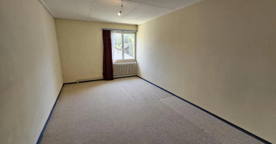 Maison familiale à rénover de 6.5 pièces à vendre à Courrendlin