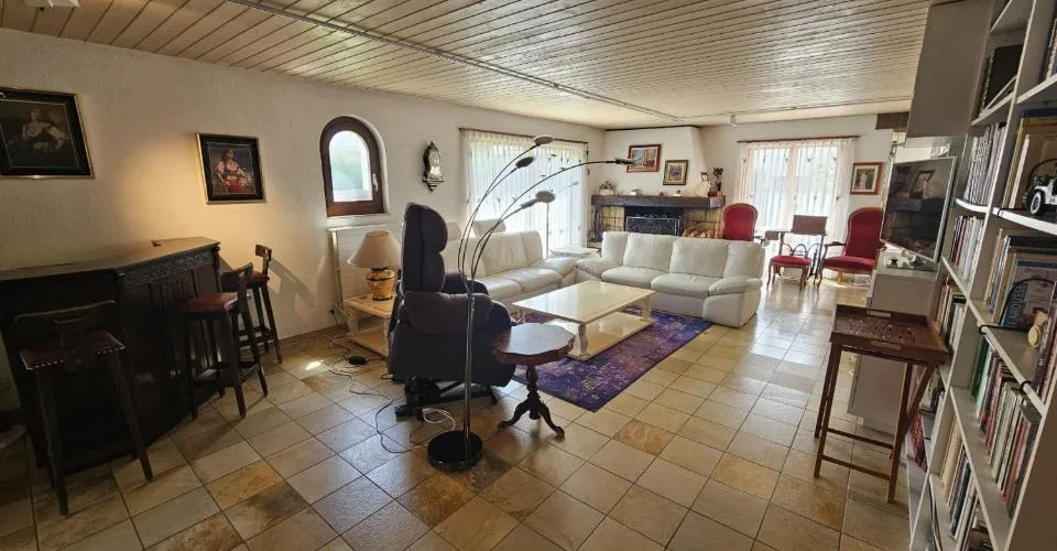 À vendre à Moutier maison familiale de 9.5 pièces