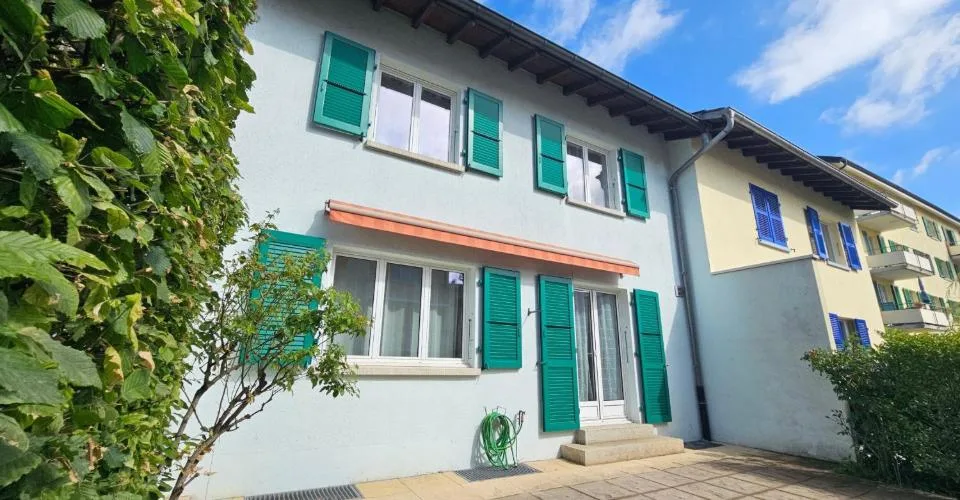 À vendre à Porrentruy maison mitoyenne de 4.5 pièces