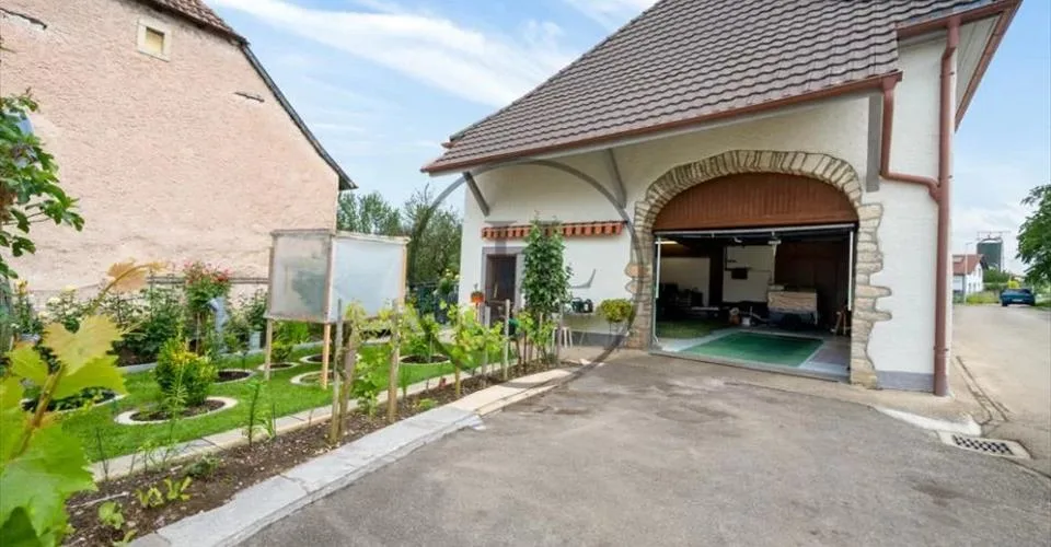 Superbe maison avec atelier et vaste terrain