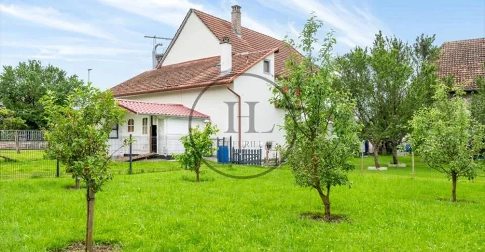 Superbe maison avec atelier et vaste terrain