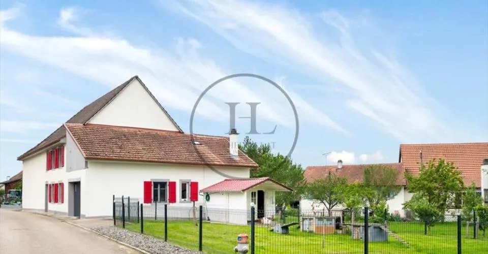 Superbe maison avec atelier et vaste terrain