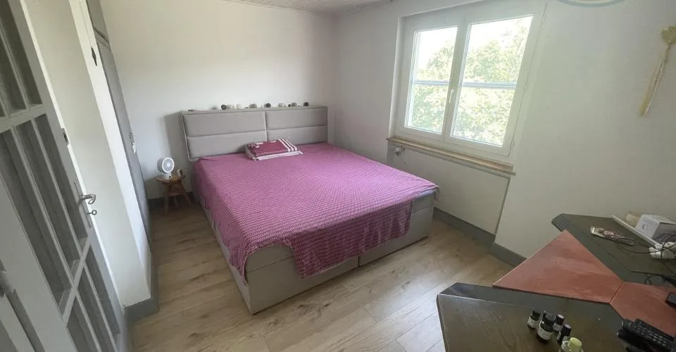 Maison individuelle avec grande parcelle attenante