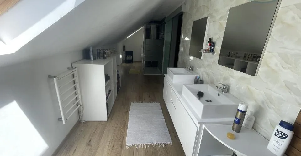 Maison individuelle avec grande parcelle attenante
