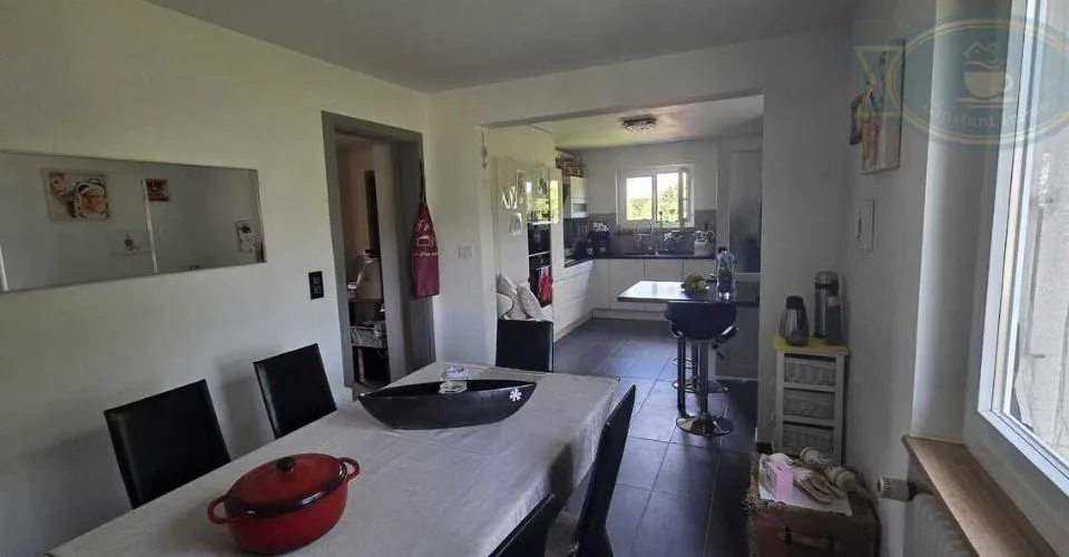 Maison individuelle avec grande parcelle attenante