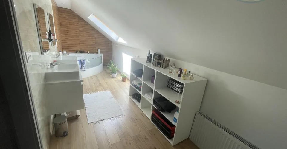 Maison individuelle avec grande parcelle attenante
