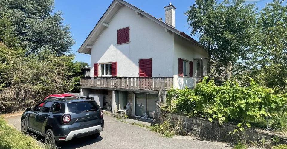 Maison individuelle avec grande parcelle attenante